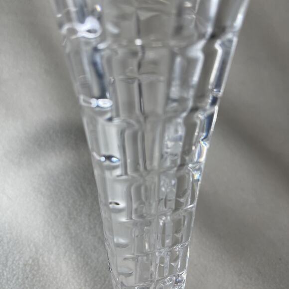 Cristal d'Arques Durand Soliflor 8 3/4" 24% Lead Crystal Waffle Cut Bud Vase - Picture 2 of 7